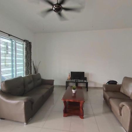 Karak Indah Homestay المظهر الخارجي الصورة