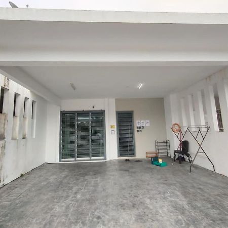 Karak Indah Homestay المظهر الخارجي الصورة